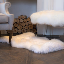 Load image into Gallery viewer, Baa Stool Sheepskin Rug in Ivory
