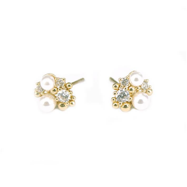 Crystal and Pearl cluster earring in gold