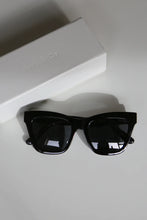 Load image into Gallery viewer, Muse sunglasses by Tutti &amp; Co
